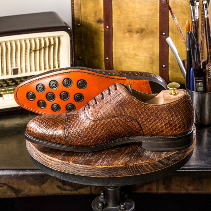 Front view of model Farris, exotic python Golf BespokeShoes